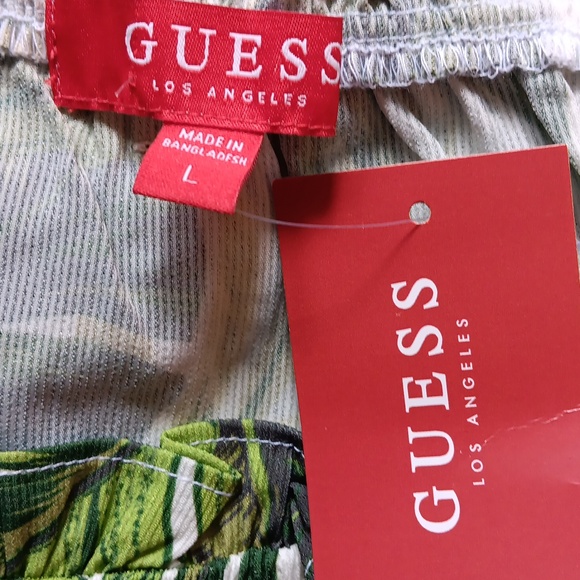 Guess shamrock tropical infusion off shoulder top NWT - Picture 4 of 5